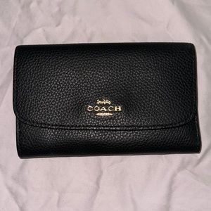 NWOT coach black leather wallet 5 card billfold and zipper cute 🥰